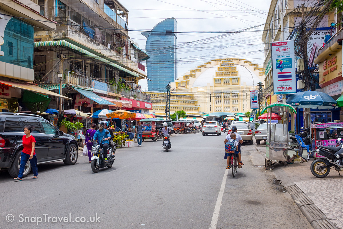 Adobe Portfolio Travel Photography  thomas bradford Cambodia asia southeast asia phnom penh central markt phsar thmei art deco