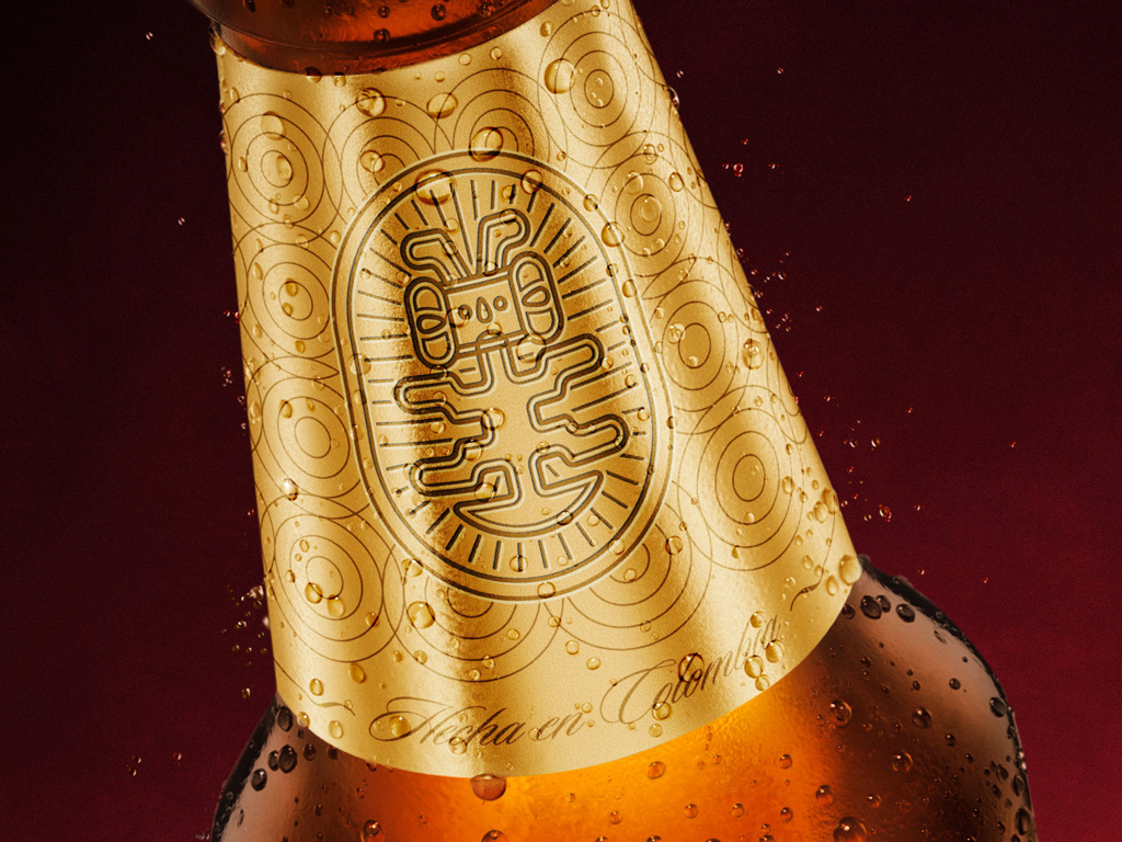 beer cerveza CLUB COLOMBIA red rojo gold Dorada black negra Brindis cheers splash