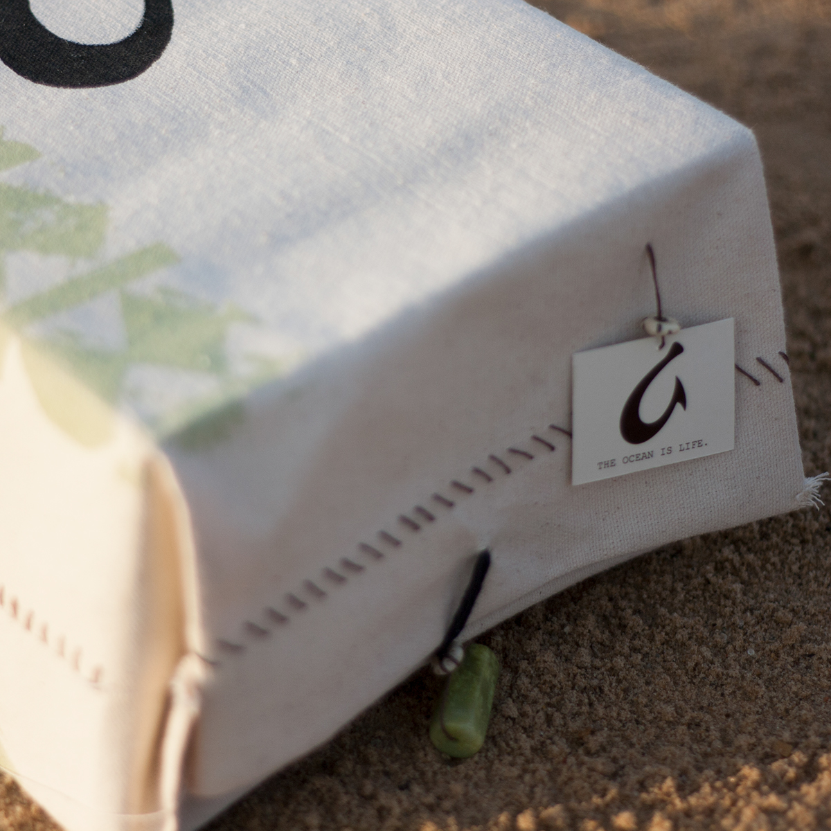 Olukai shoes shoe box reusable eco-friendly Sustainable earthy