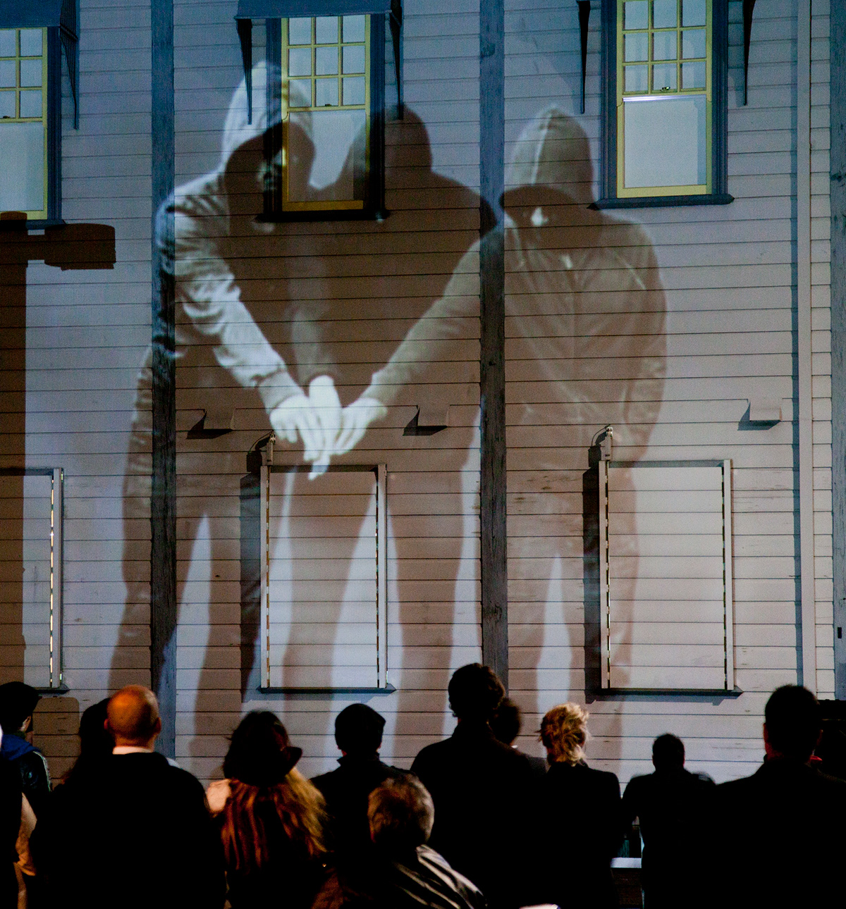 Theatre  installation  video art  performance art  projection