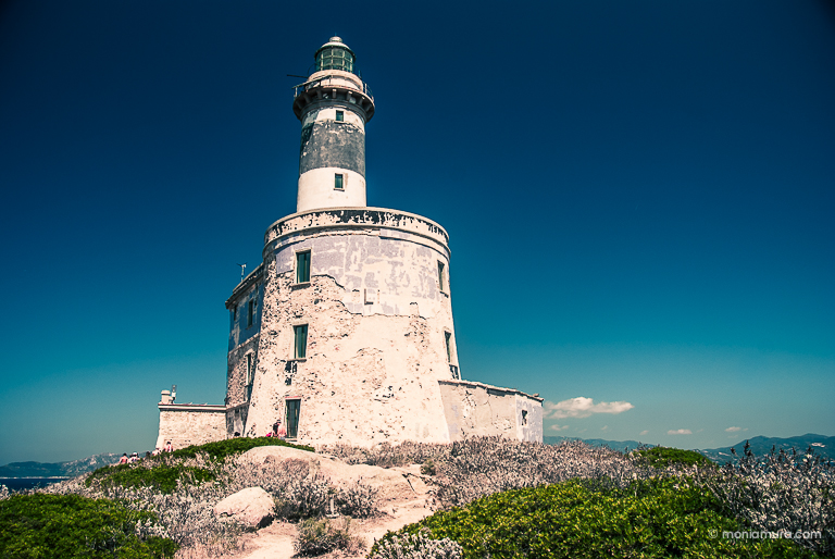 lighthouse faro Isola dei Cavoli sardinia villasimius