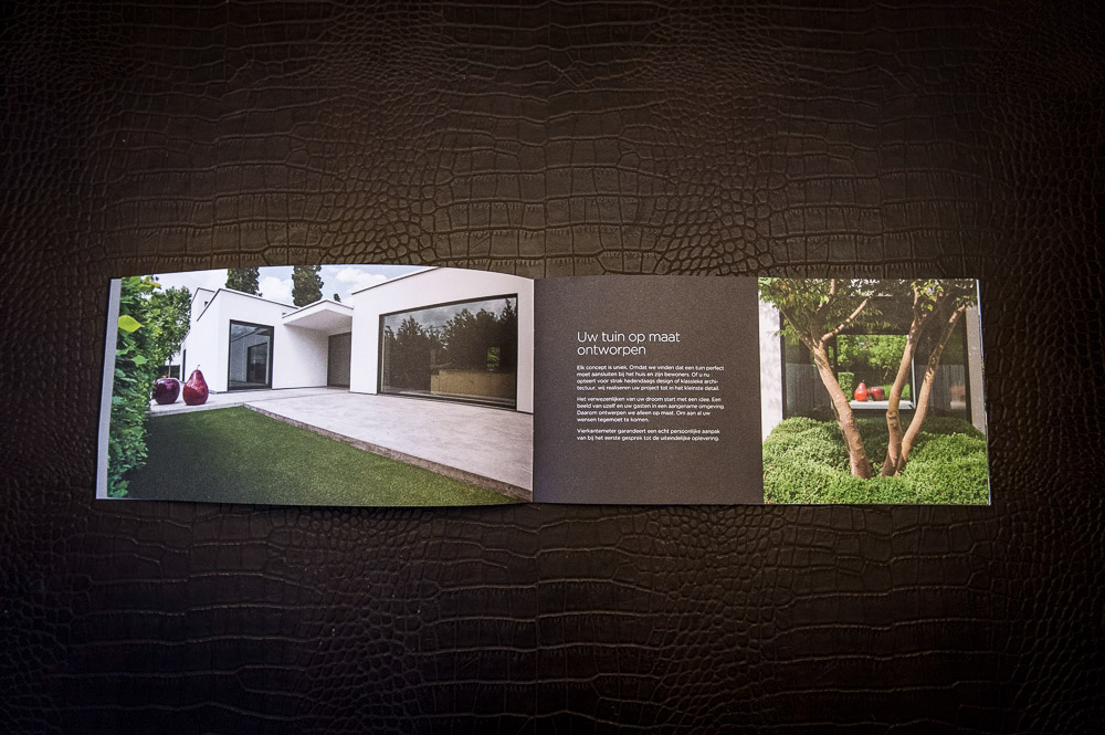 rebranding brochure Booklet fotografie ontwerp Goudfolie Goud zwart natuur Tuin architectuur
