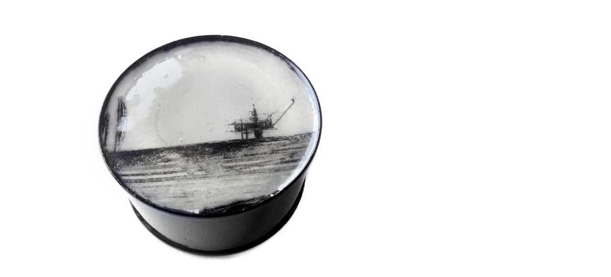 petroleum oil black etching sea pollution drills Landscape tuna Platform