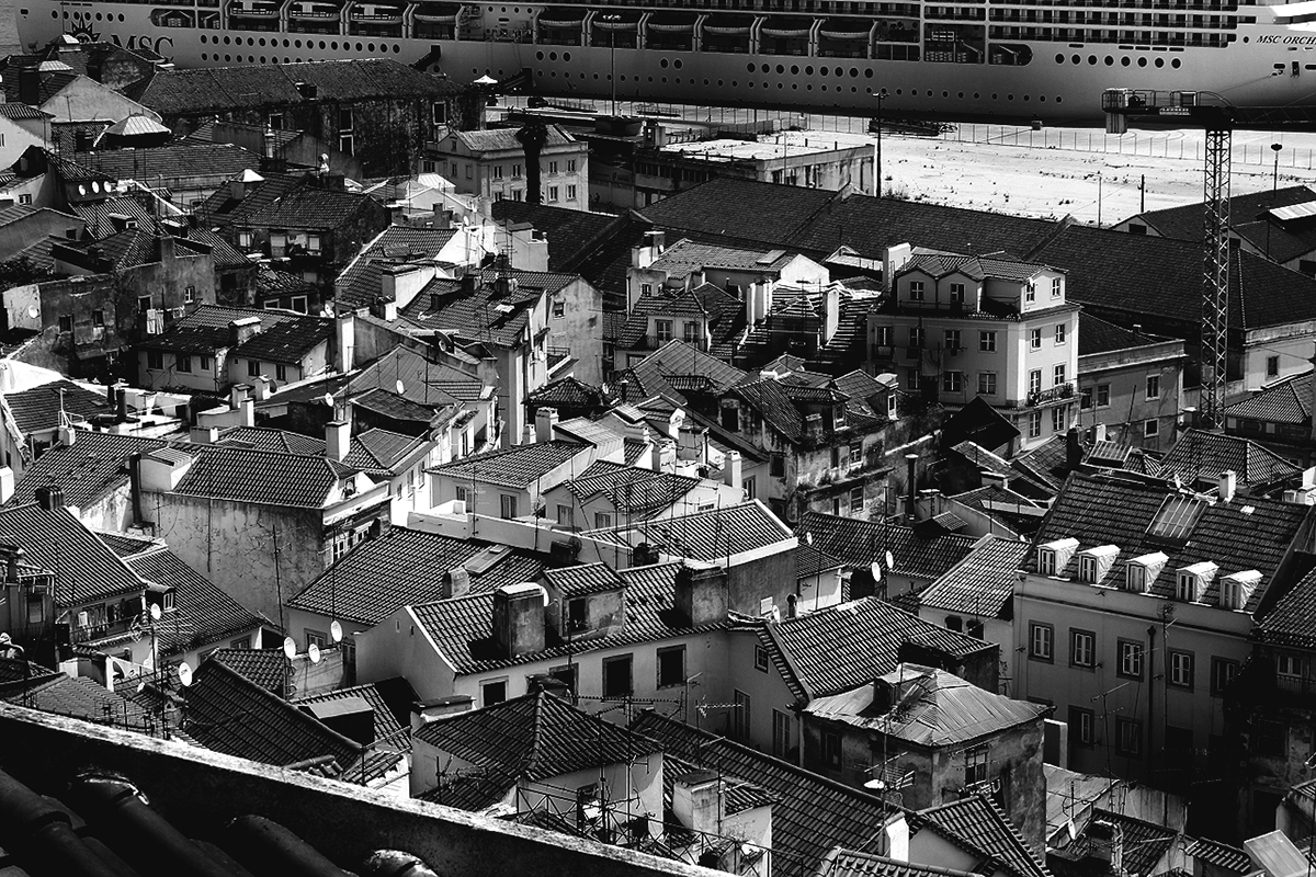 Portugal Lisbon lisboa lissabon Canon eos 1000D 55mm 18mm bw black White sw city Landscape