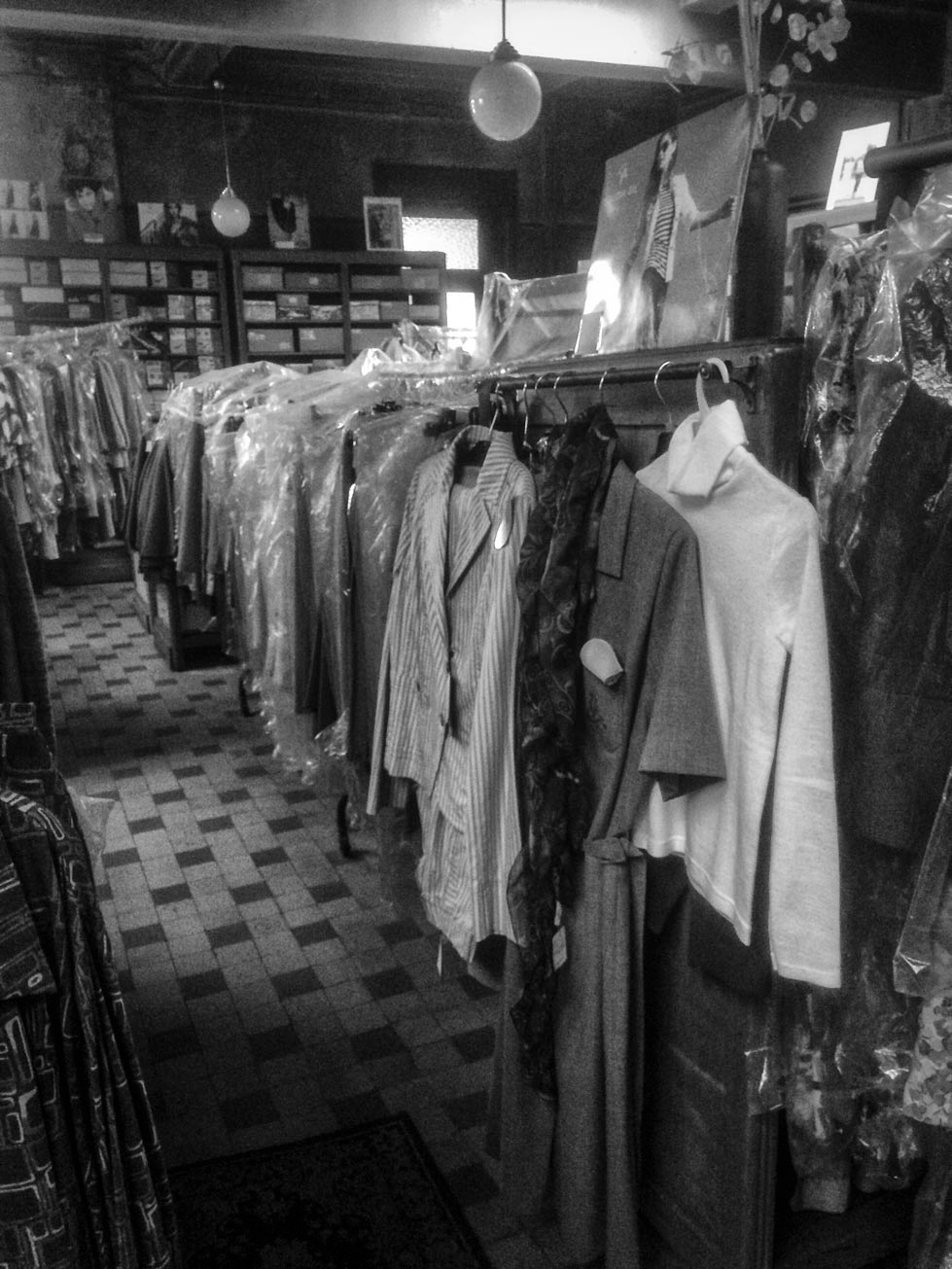 belgique belgium clothes Clothing Fashion  monochrome noir et blanc Photographie shop vintage