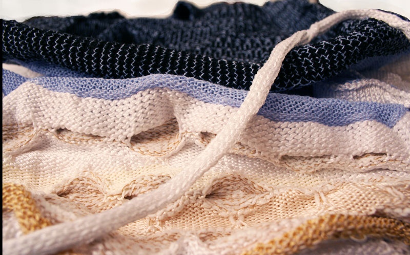 knitting  machine knitting