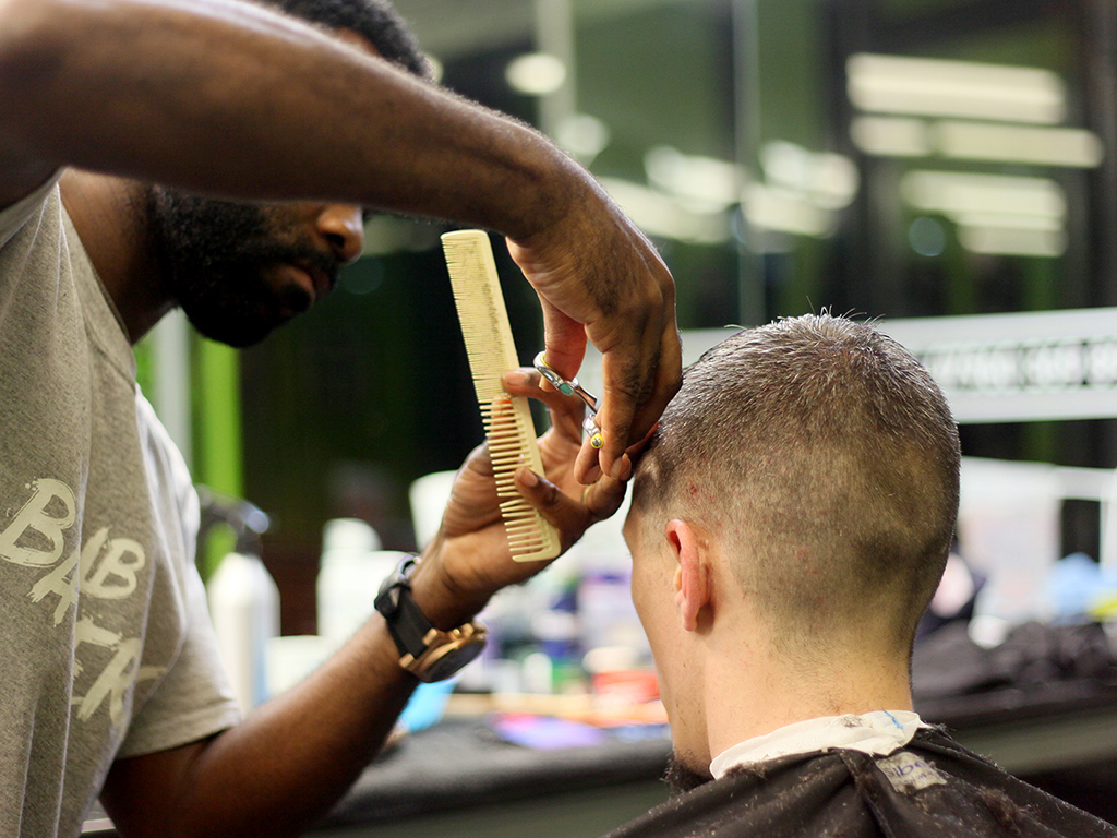 Adobe Portfolio barbers RNB hair haircut shop Signage Web razors and blades social