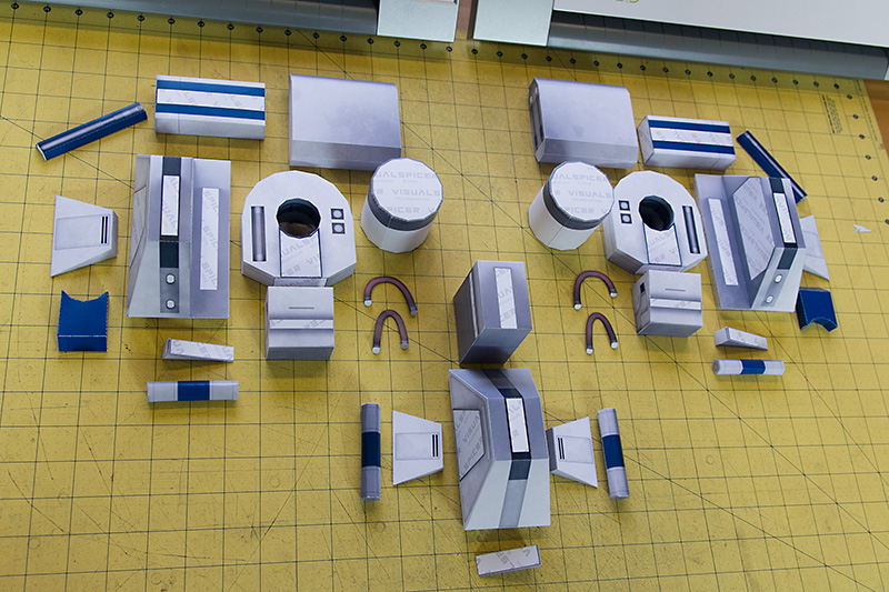R2-D2 R2D2 star wars droid robot papercraft 3D model kit DIY Hobby craft downloadable collectible toy repica
