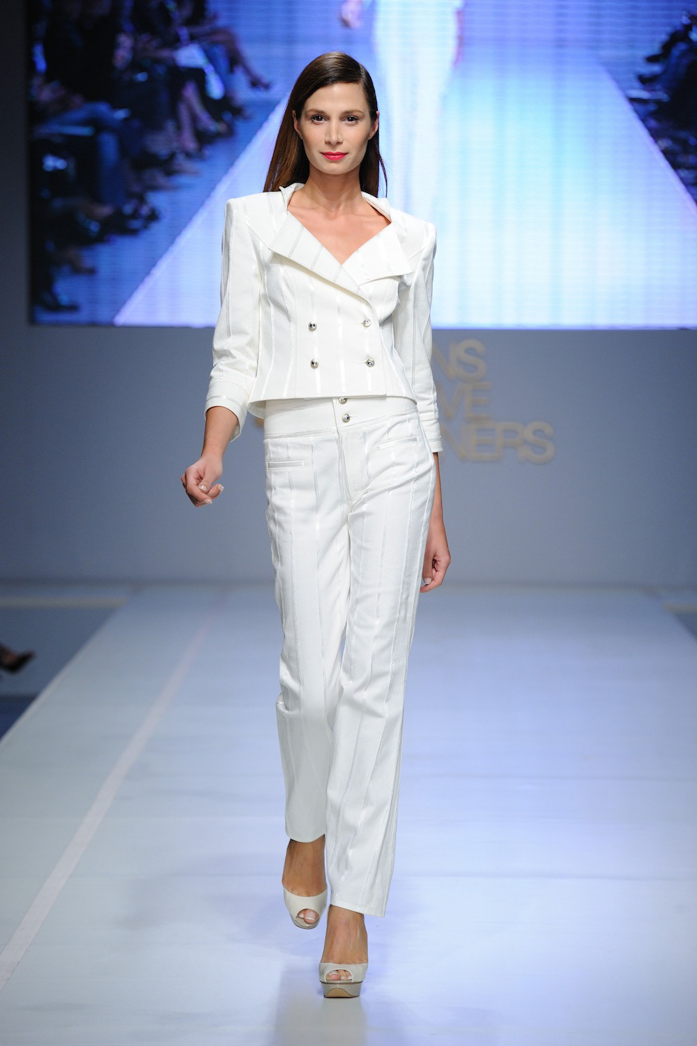 Stephan Caras  caras  collection  Spring summer runway design