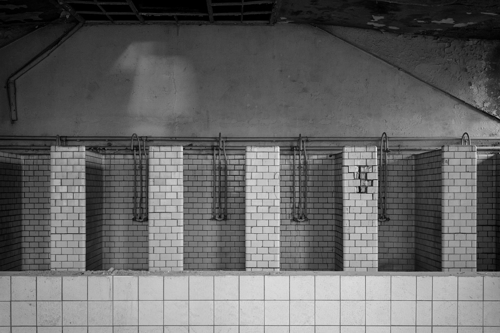 abandoned deserted lost cloakroom decay urbex pattern factory industrial east-germany SHOWER Gas Plant