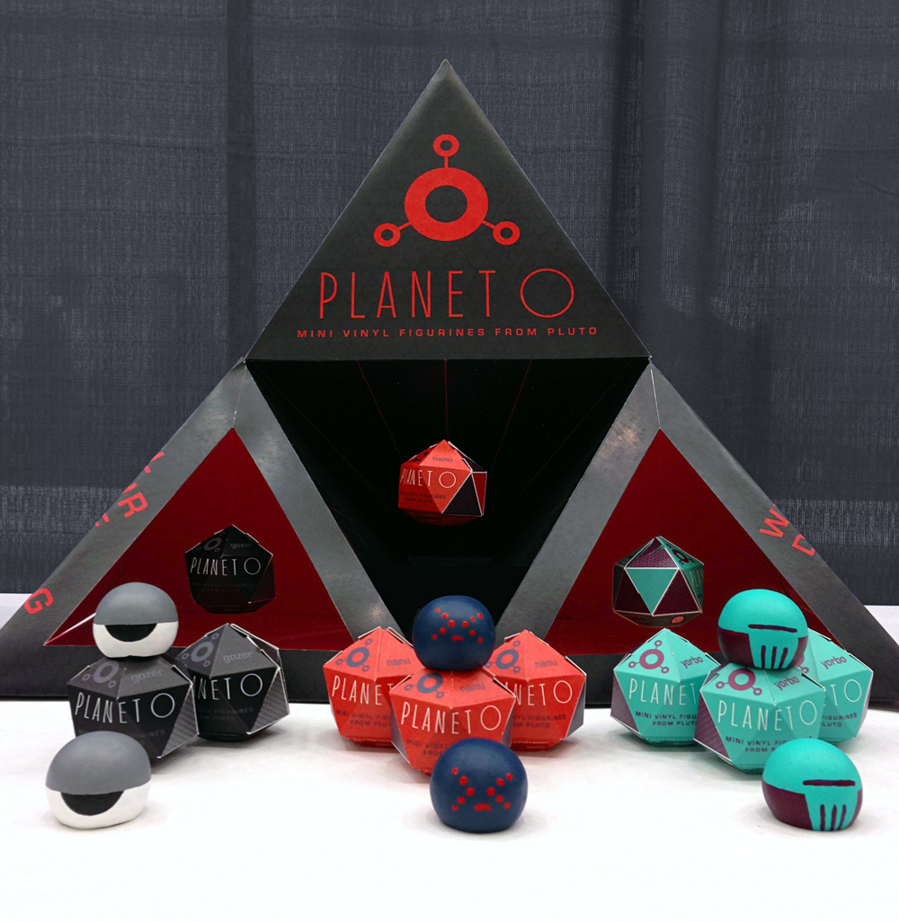 Designer toys toy packaging design cool alien Pluto vinyl toys figurine Space  spaceship Scifi science fiction minimal minimalist geometric