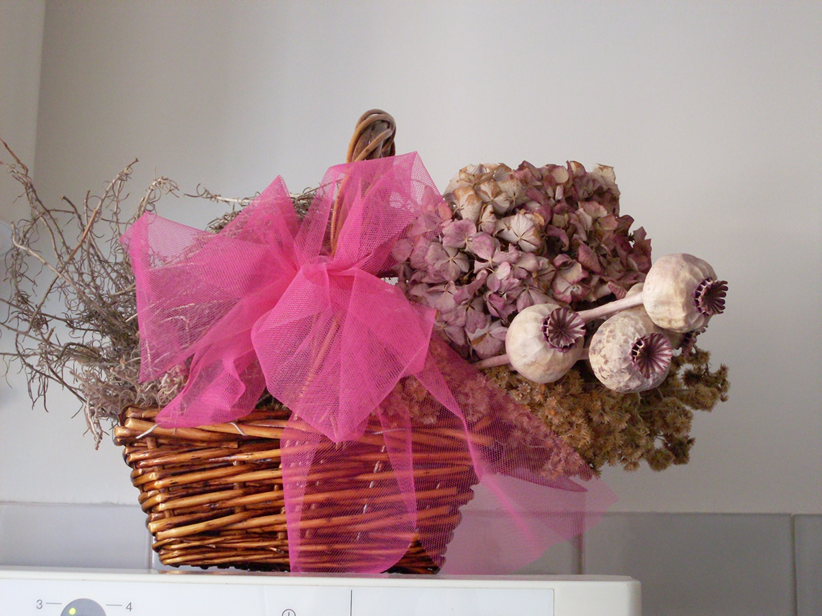 dried Flowers pink ribbon Vase indoor