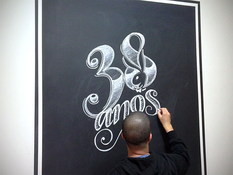 lettering custom type hand made HAND LETTERING Chalk Lettering black board GIZ quadro negro tipografia playboy magazine Title