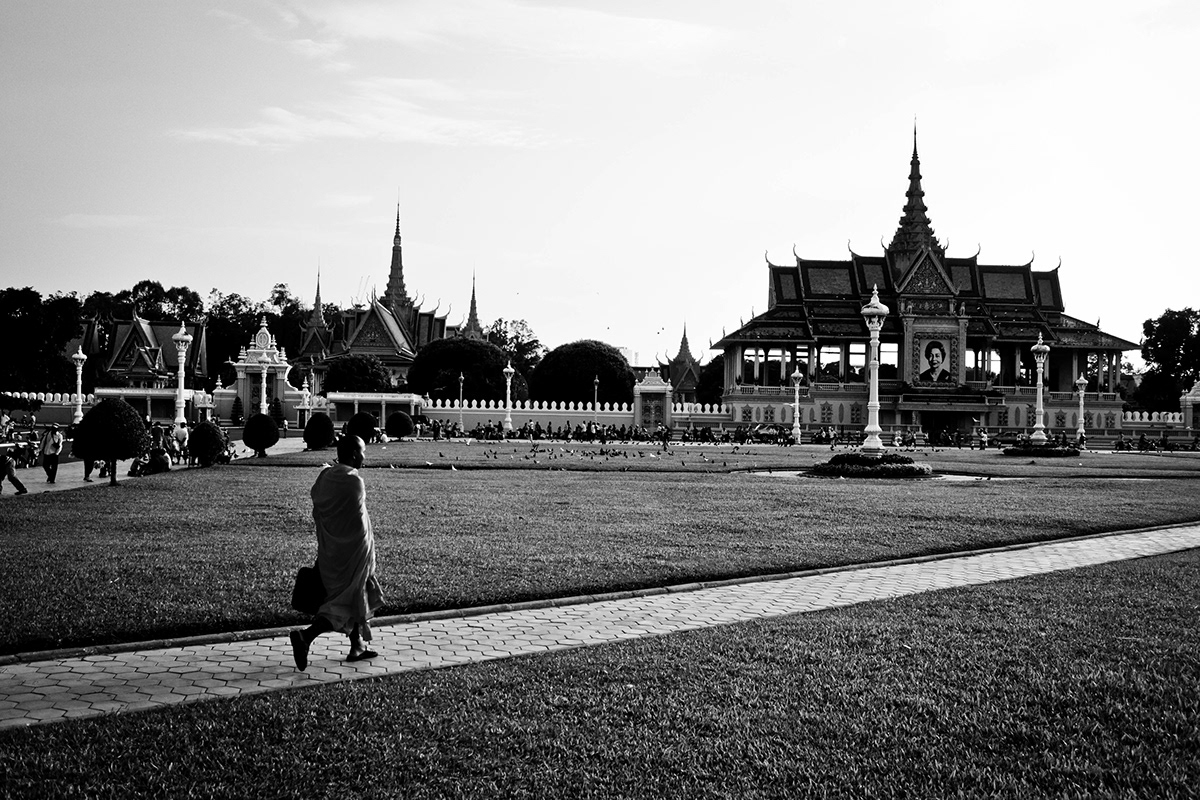 southeast asia Cambodia Cambogia children Angkor Wat phnom penh sud est asiatico Tonle Sap mekong