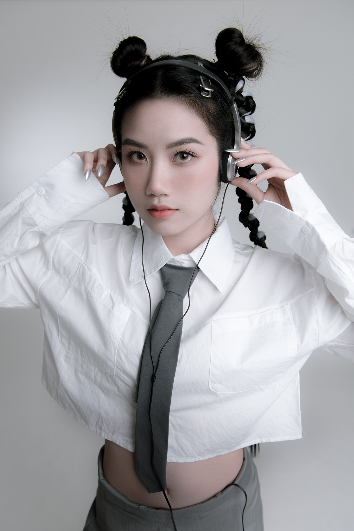 girl Schoolgirl beauty photoshoot photographer lightroom portrait retouch
