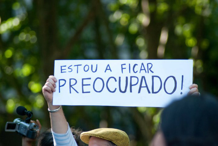 Manifestação  geração  rasca Portugal Lisbon revolucion abril outubro acampada ruptura fer mas frente esquerda