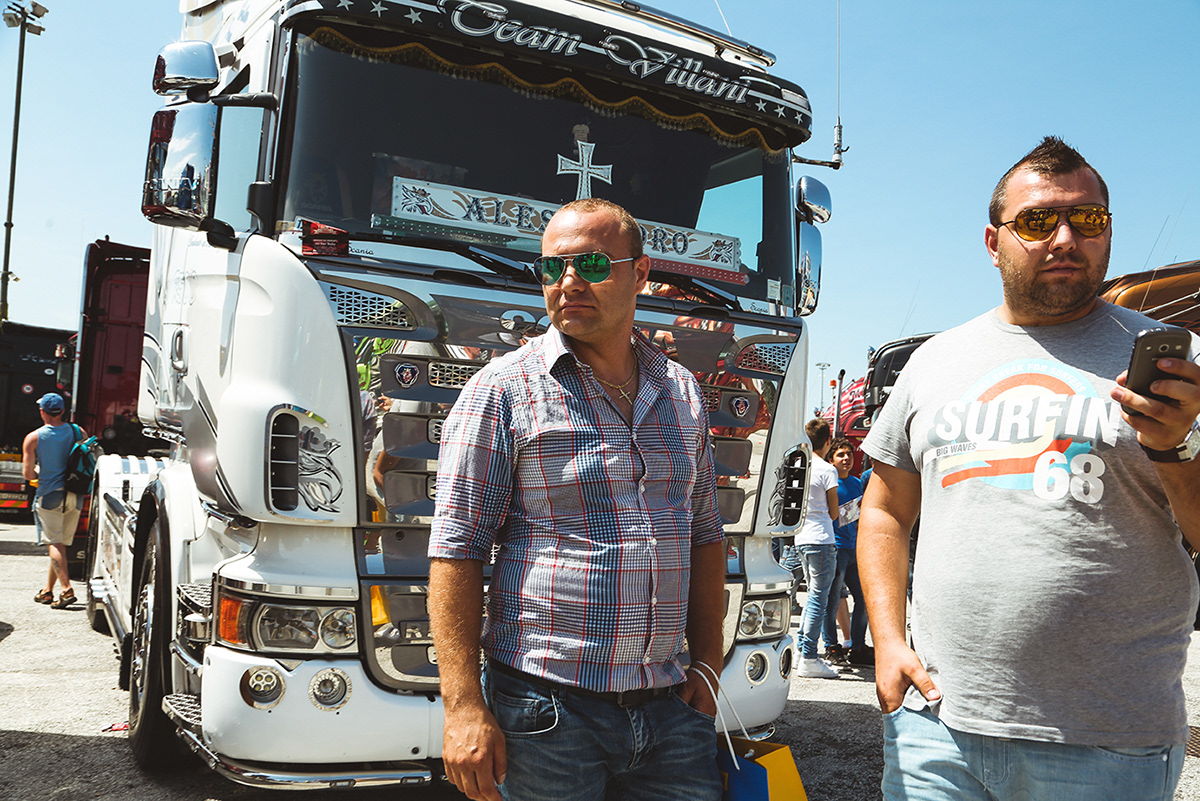 Truck camion Street reportage camionista truck driver night noise beer weekend weekend del camionista misano world circuit misano adriatico Italy