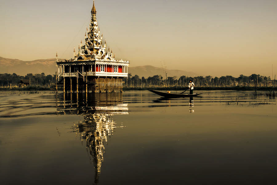 INLE myanmar birmanie burma asia lake Fisherman fishing village floating