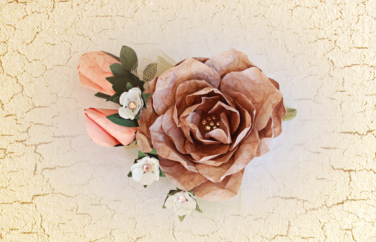 paper dye peach cream cappuccino colors flower twist bouquet bride groom wedding