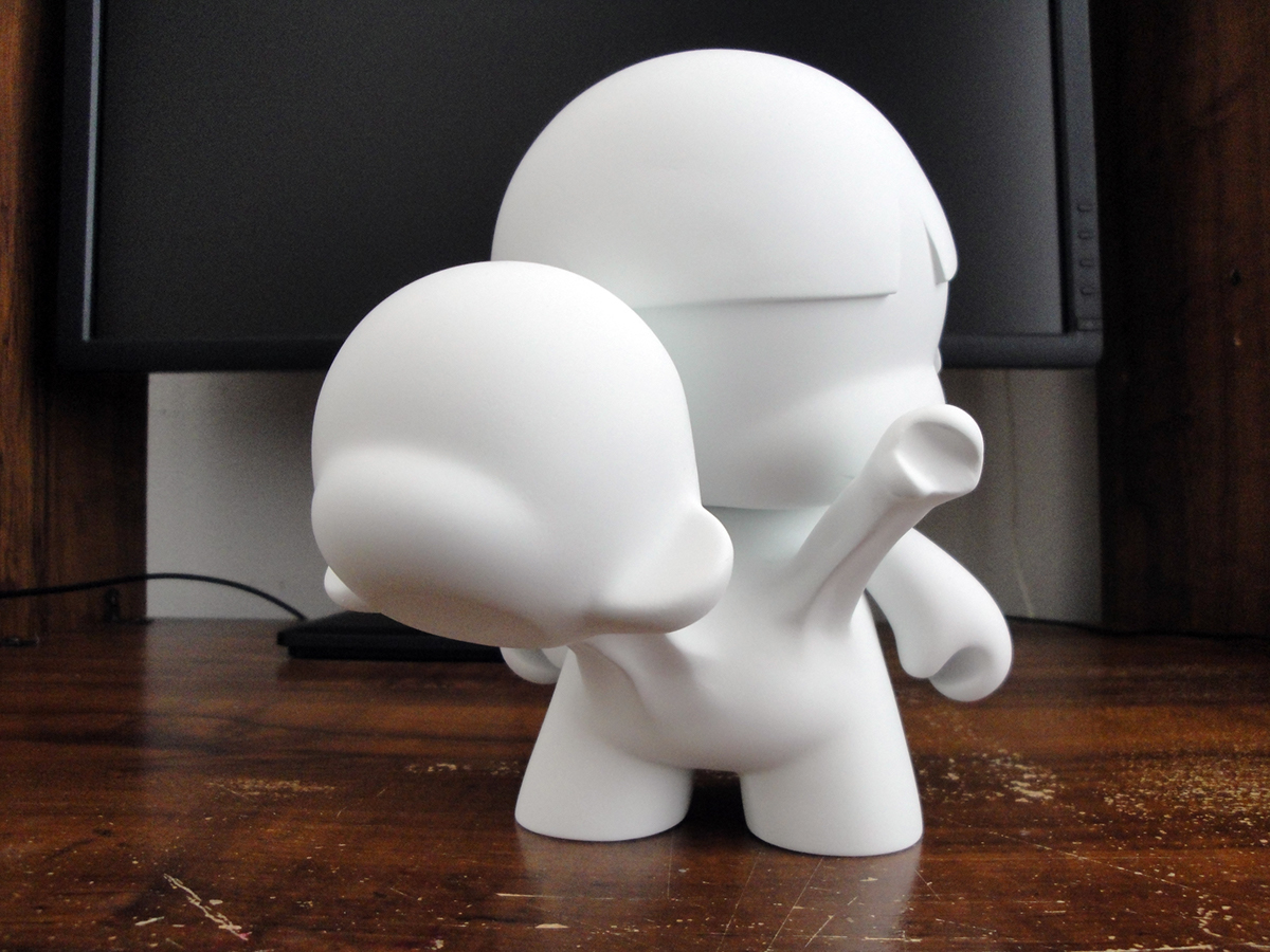 small White Munny escape large stomach inside Reach