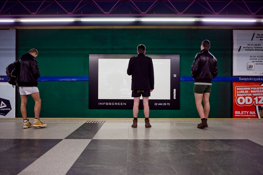 subway ride warsaw no pants