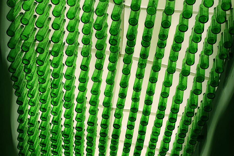 heineken heinekencloud Heineken Design installation bottle design bottle ceiling ceiling design green cloud Green Bottle gaspar bonta materials glass