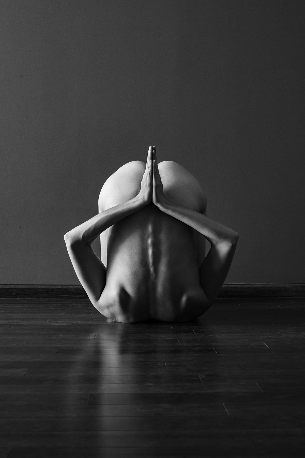 Photography  Yoga nude desnudo art photographer woman light shadown artistic