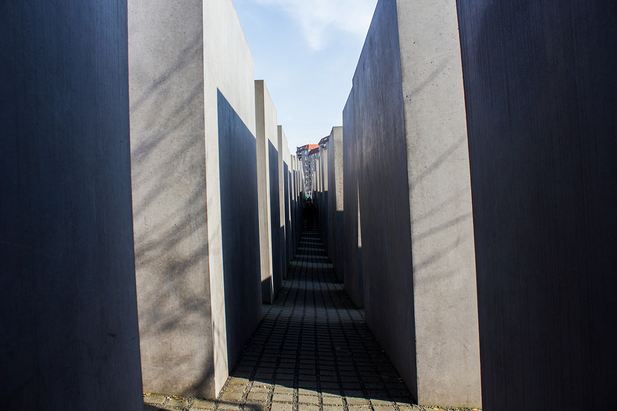 berlin Memorial WWII dlsr kaiser Kaiser Wilhelm Gedächtniskirche Denkmal für die ermordeten Juden Europas
