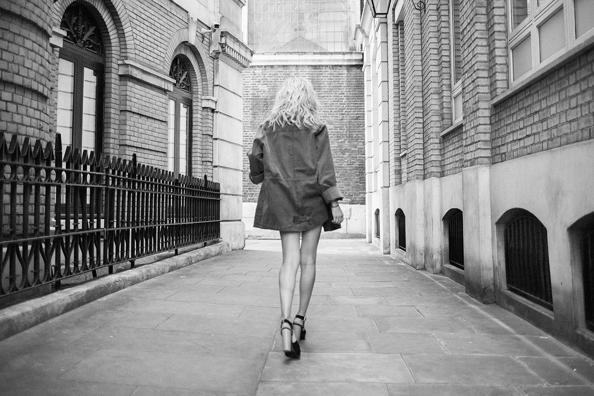 mkind Roksana Akmali kevin millet cathedral St Paul London UK lifestyle shoot Saint Paul's Cathedral monument england