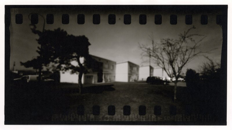 stenope pinhole noir et blanc black and white Photographie argentique analog photography 135 film 35mm film