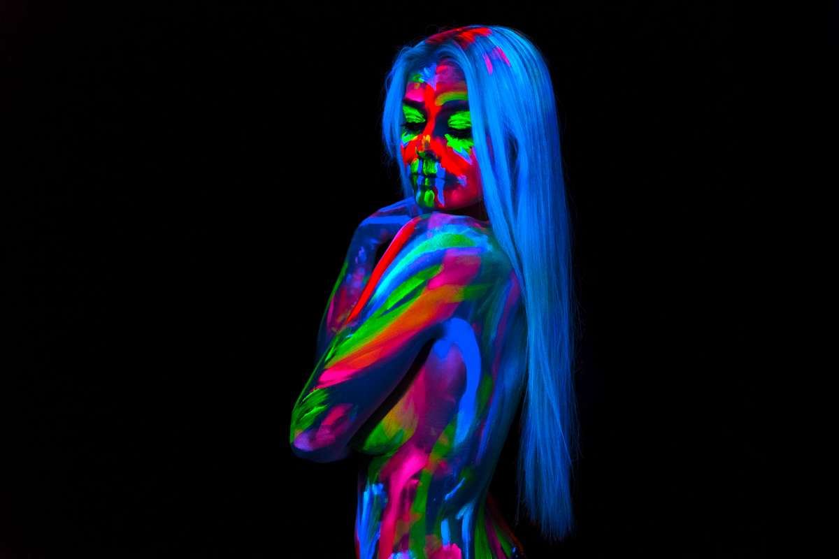 fluroescent blacklight sexy Bodypainting markusfischer lifestyle mood color models experimental light colorful art girl woman