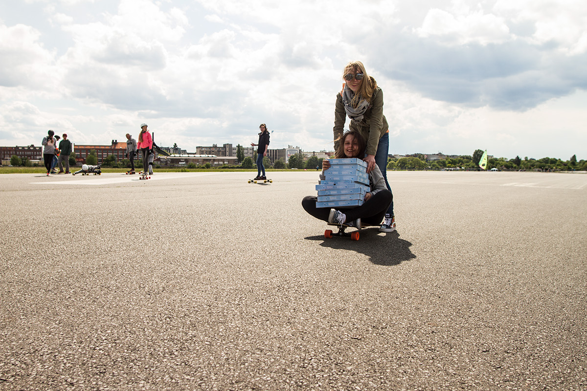 LONGBOARD skate tour test bluetomato berlin tempelhof