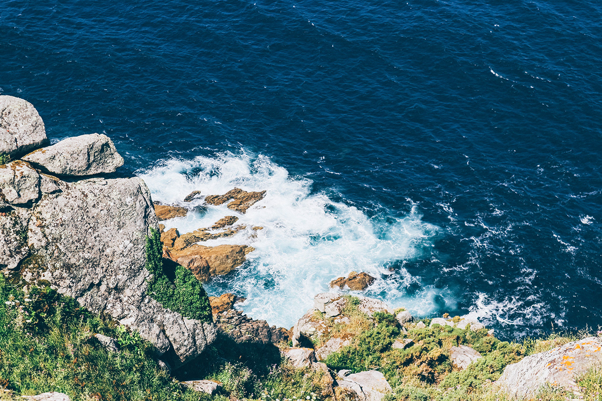 cliff Europe finisterre Fisherman Galicia Ocean Santiago seaport trekking west