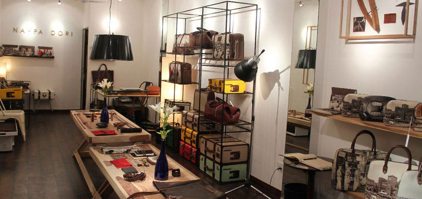 #flagshipstore #retail #interiordesign #spatialdesign #furniture  #leather