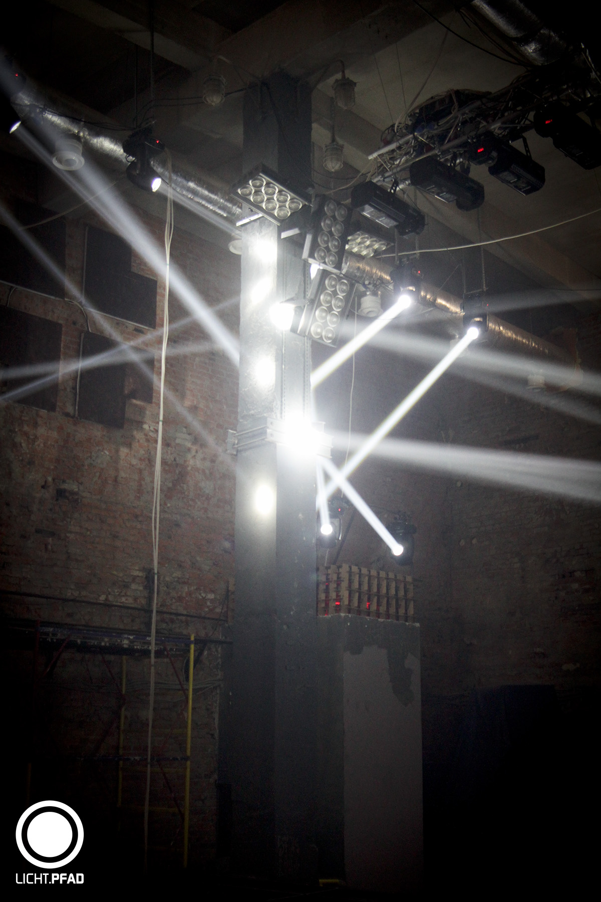 DMX installation light Performance nightclub Show Soundrective Stage STAGE DESIGN techno