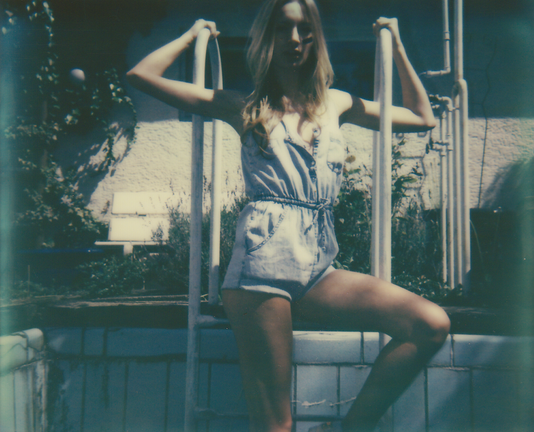 AX AX AX POLAROID girlfriend beauty PERFECT DAY grunge Love  hate legs miss you come back youth have fun exclusive editorial C-Heads