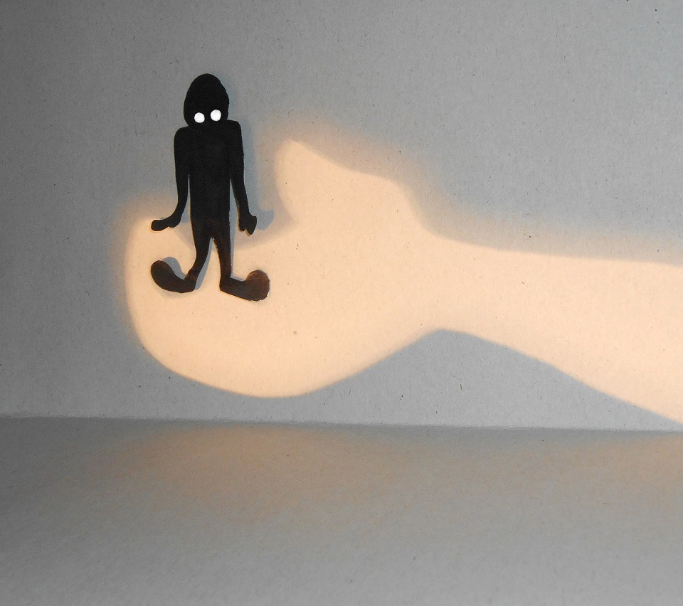 light shadow photography project interesting unusual playful modern dynamics magazine cover gloomy mysterious ghost cartoon comic movie tale adventure story book by journalist story plot man black man character surprise fright emotions funny cartoon shadow adventure game story