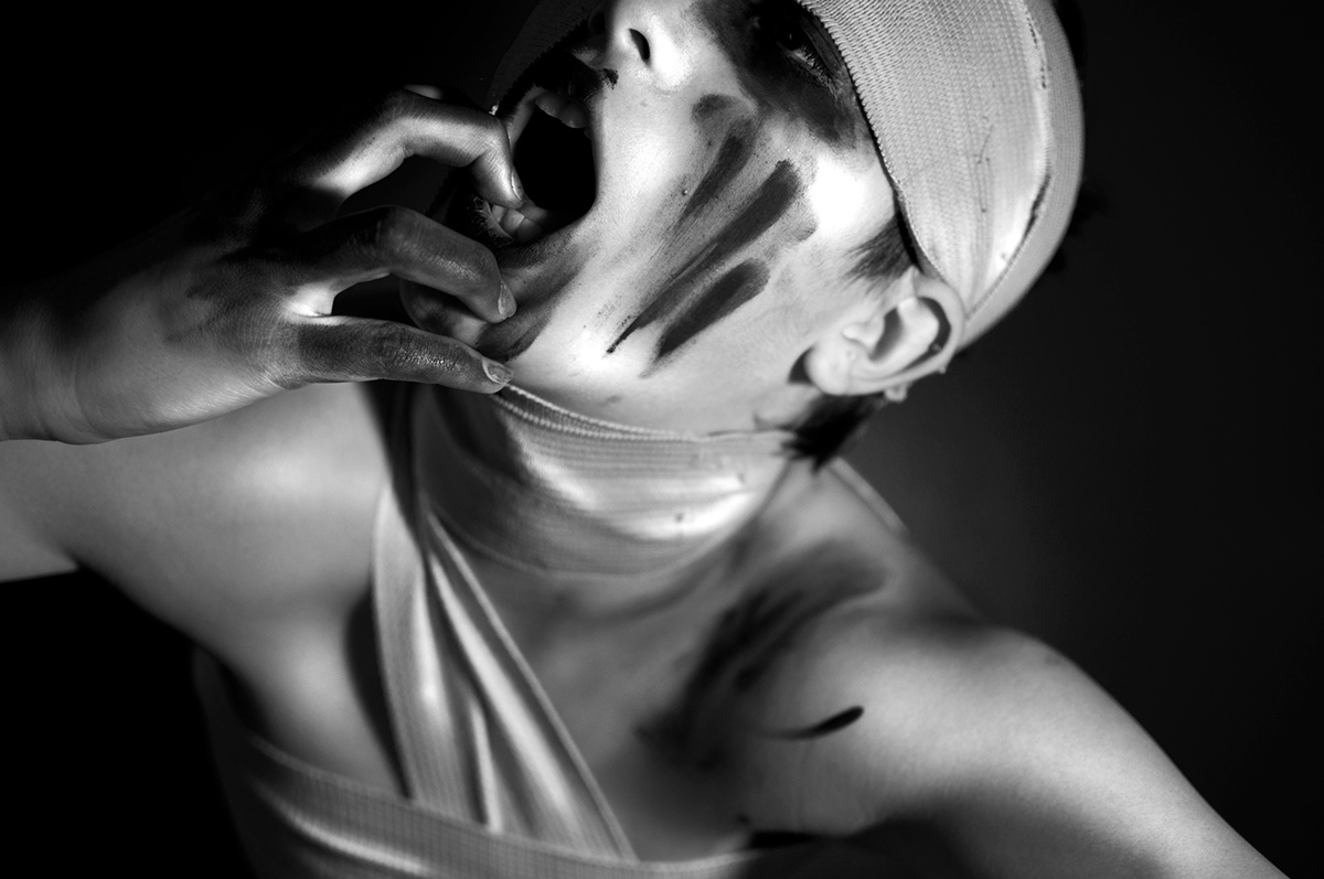 Nikon girl bandages black b&w White portrait photo photograph creative lighting