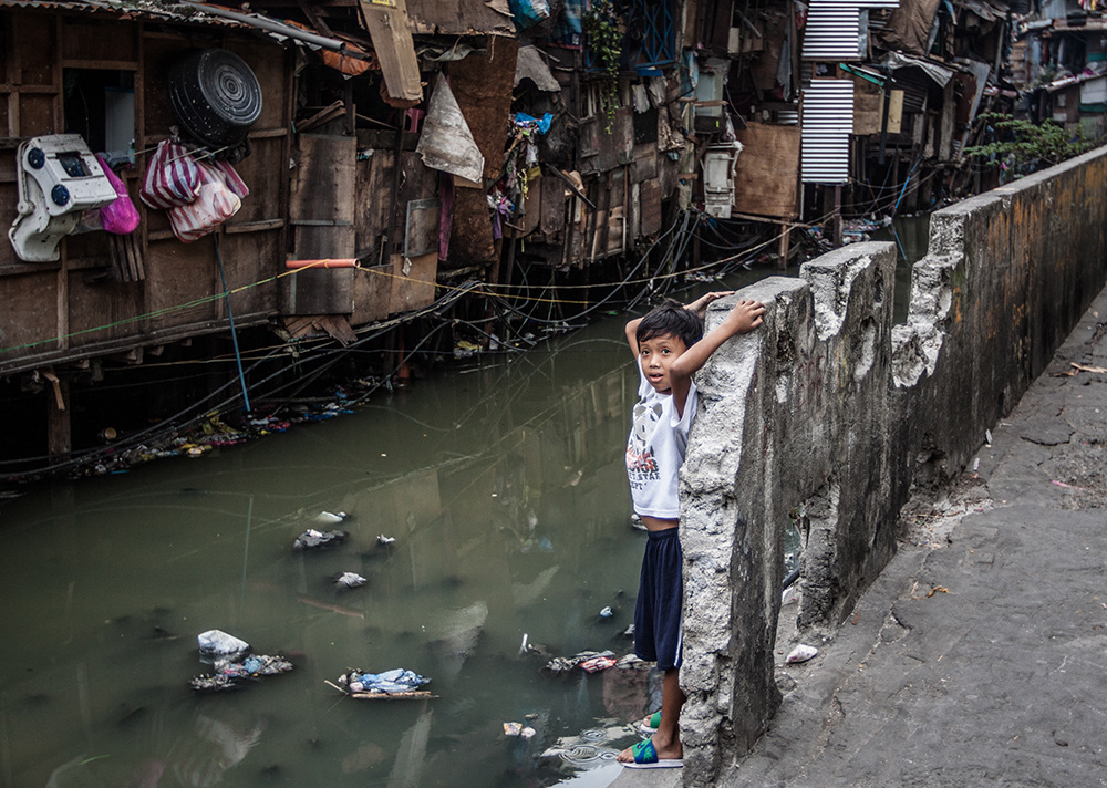 slum philippines Poverty portraits children impoverished Humanitarian