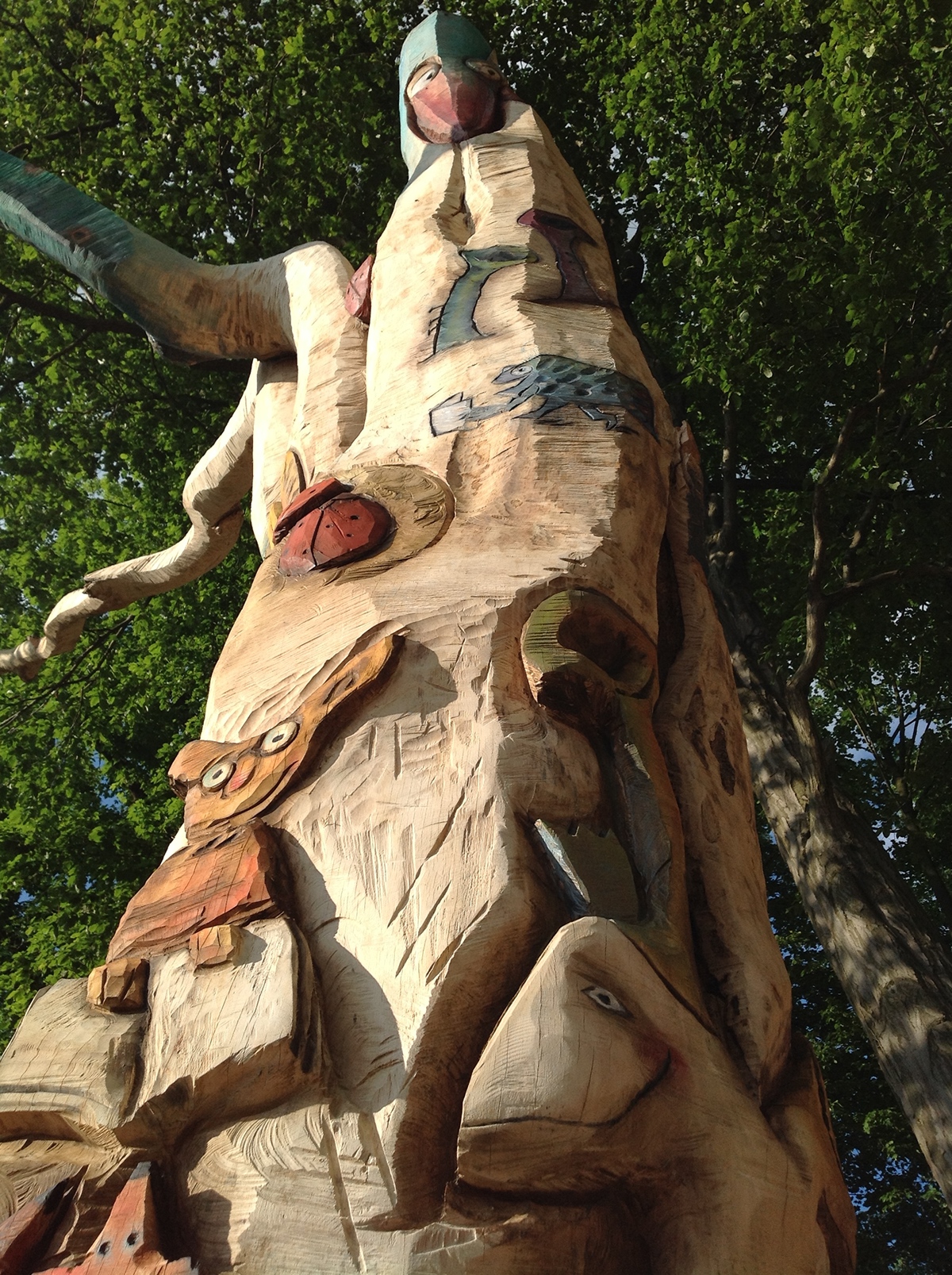 wood carving design story tree Creativity tourism