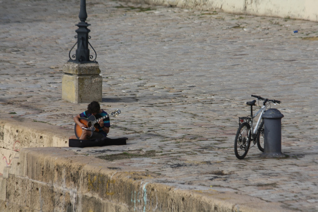 seville sevilla andalucia trip citytrip sculpture bikes fietsen