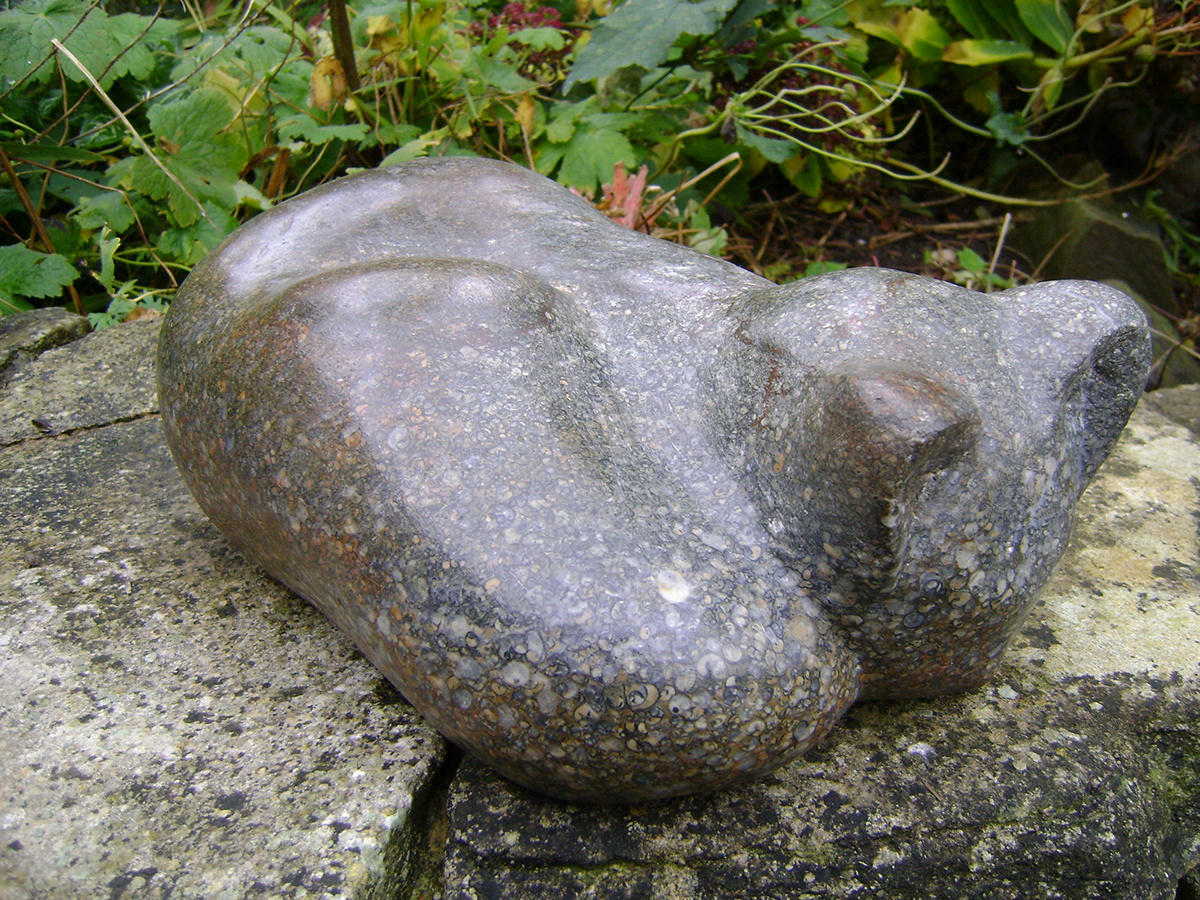 Cat animal stone Purbeck Dorset Marble sculpture sleeping stonecarving catnap Pet garden Nature