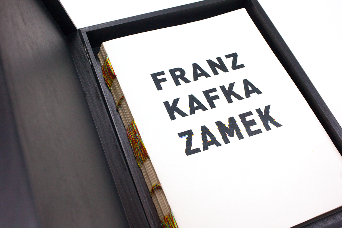 kafka franz novel Castle zamek book artbook typografia box wood deformation