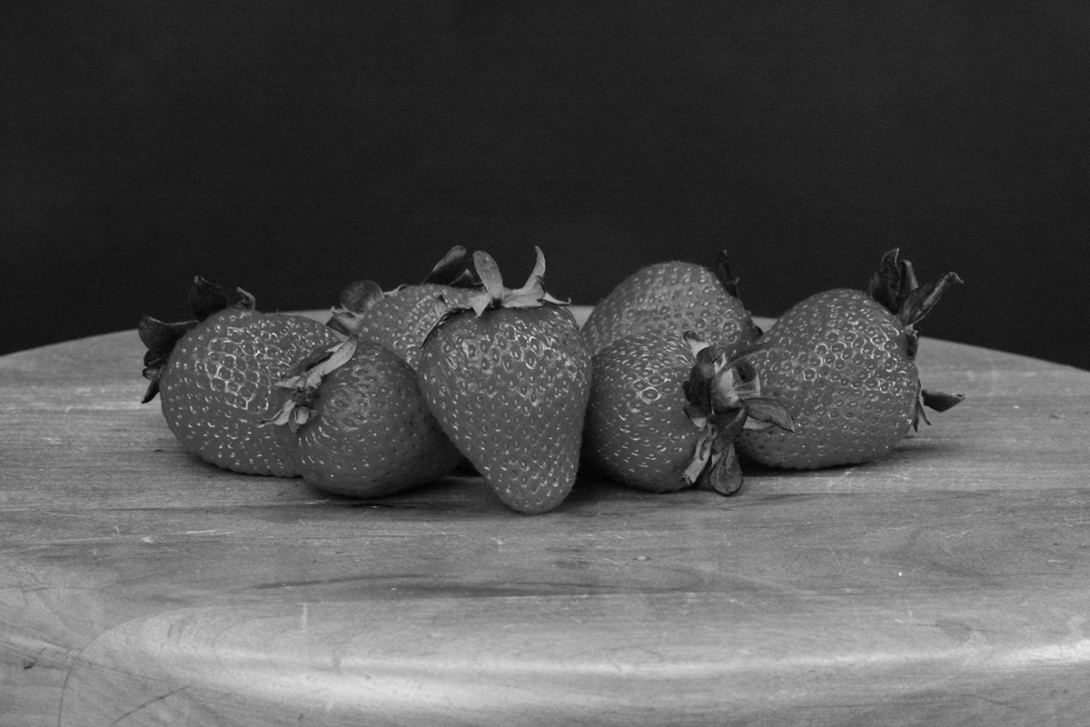 Fruit vegetables peppers banana strawberry lemon orange edward weston black and white