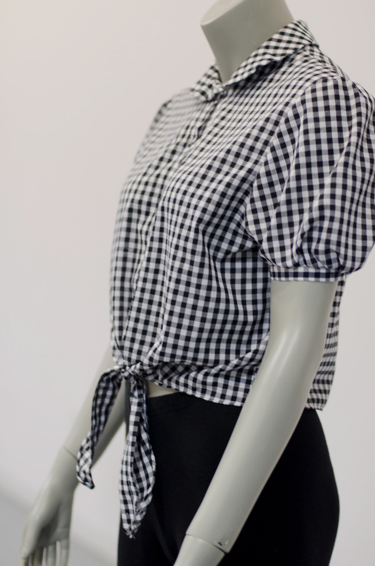 gingham button down  blouse peter pan collar cap sleeves tie fashion design CCAD