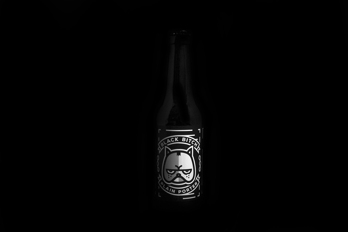 Label beer black cartoon design porter hops bottle malta cerveza