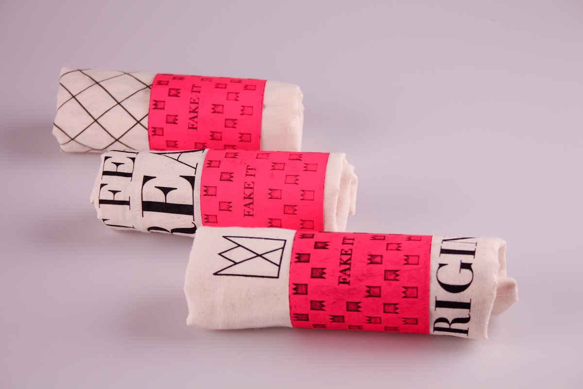 Serigraphy bags fashionbrand fake fakeit