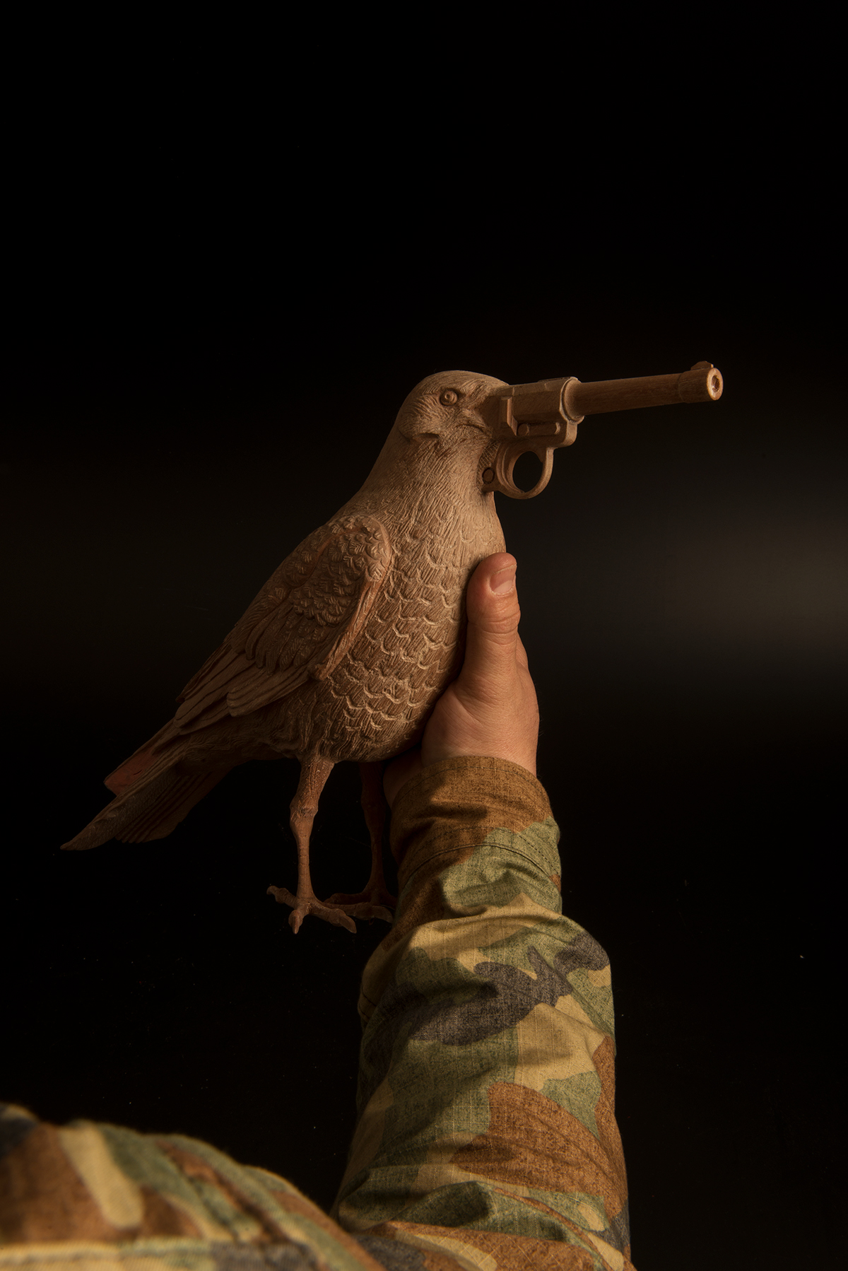 PAJAROPISTOLA Gun bird sculpture escultura cool realistic Character detail brand Icon crow luger pistol chile