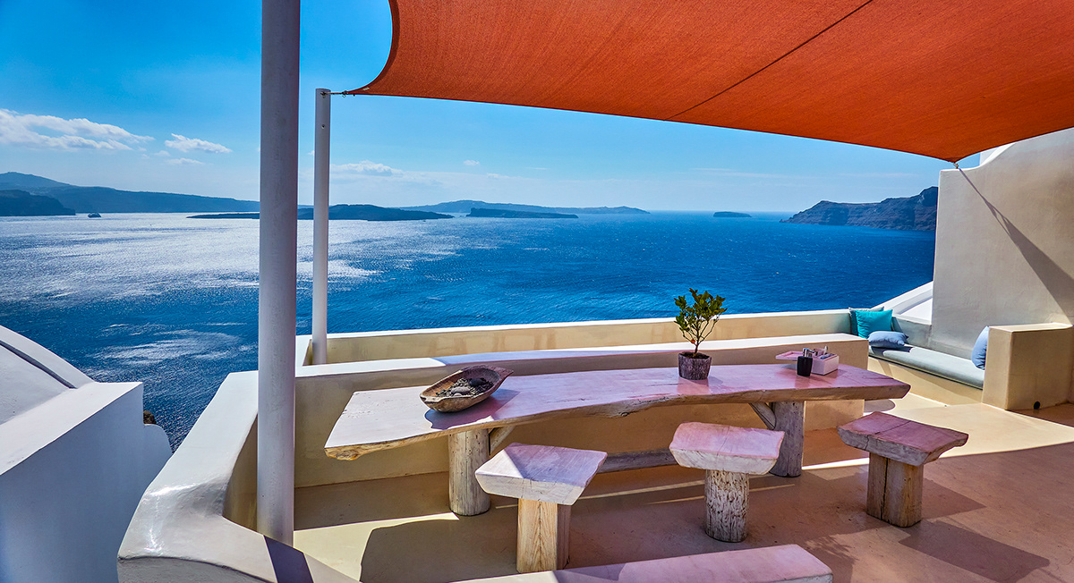 Lounge Santorinin Greece