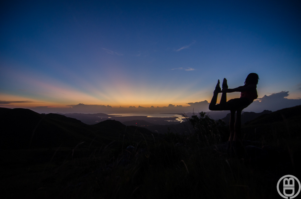 acroyoga   Sunrise panama Sun Yoga Prana mountain sea Nikon D7000 yogui
